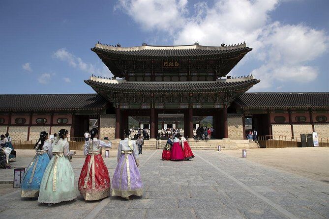 Korean History & Heritage Tour - Insadong’s Antique Lanes and the King’s Artist Era