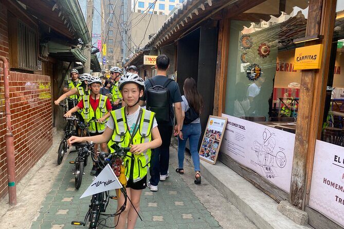 Market Food Tour & Evening E-bike Ride in Seoul - Gwangjang Market street food: where the tour turns tasty