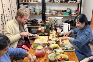 Master Korean traditional cooking with a Kimchi chef - Finding the Meeting Point Near Dongdaemun (and Why It Matters)
