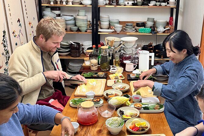 Master Korean traditional cooking with a Kimchi chef - Finding the Meeting Point Near Dongdaemun (and Why It Matters)