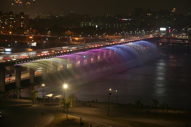 Moonlight Rainbow Fountain Show Night Tour in Seoul - Deoksugung Palace at Night: A Palace Stop That Actually Changes the Story