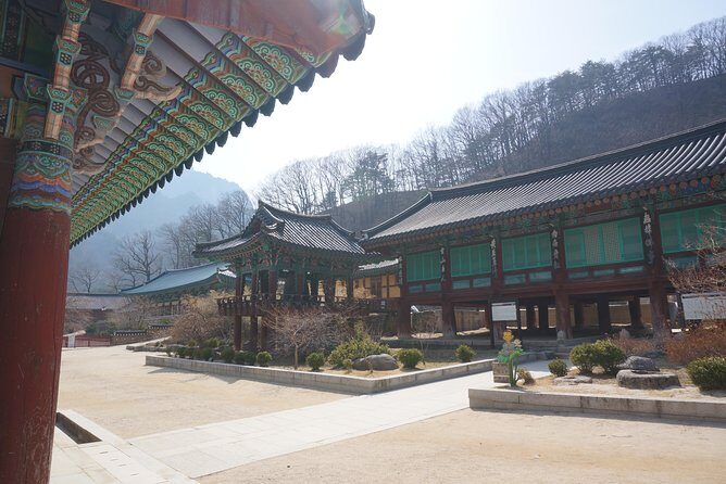 [Premium Private Tour] Mt Seorak & East Sea or Nami island from Seoul - East Sea Day: Dongmyeong Port Lighthouse and Sokcho Fish Market