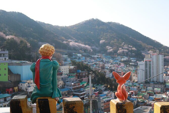 Private Busan tour with gamcheon culture village and the temple (Customizable) - Gamcheon Culture Village: color, art, and the heavier side