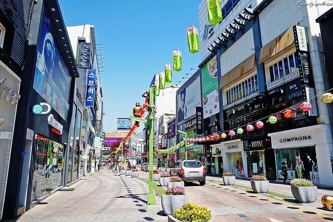 Private Busan tour with gamcheon culture village and the temple (Customizable) - Beomeosa Temple: Silla-era Buddhist architecture up on Geumjeongsan