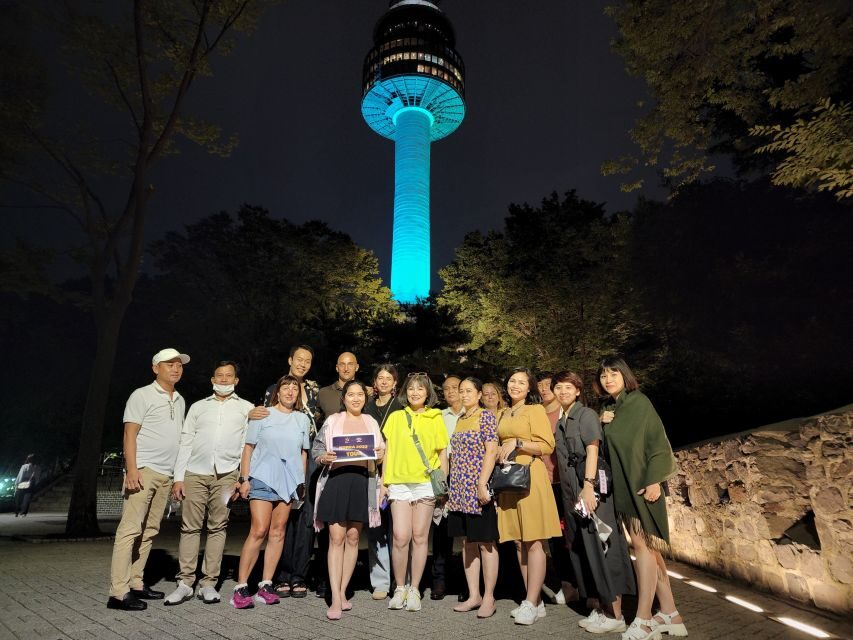 Private Customized Seoul Tour with Your Korean Buddy - Royal Seoul on foot: Gyeongbokgung, Changdeokgung, and Bukchon Hanok Village