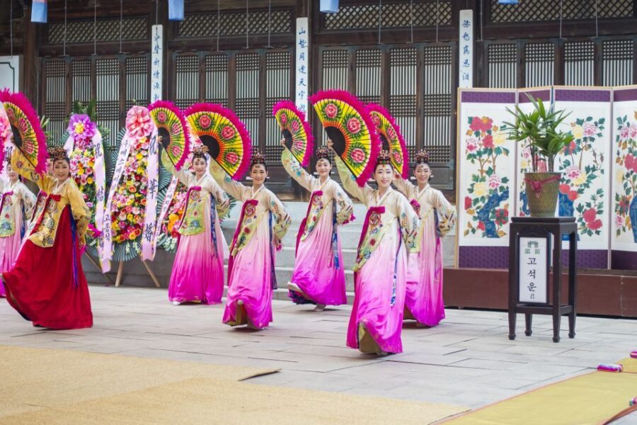 Private Customized Seoul Tour with Your Korean Buddy - Gangnam, COEX, and the Han River reset