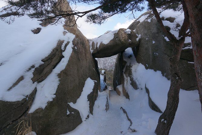 Private Hiking tour to Bukhansan Peak(Baegundae: 836.5m) with Mountain Expert - Bukhansan National Park Time: What Your 7-Hour Day Usually Includes
