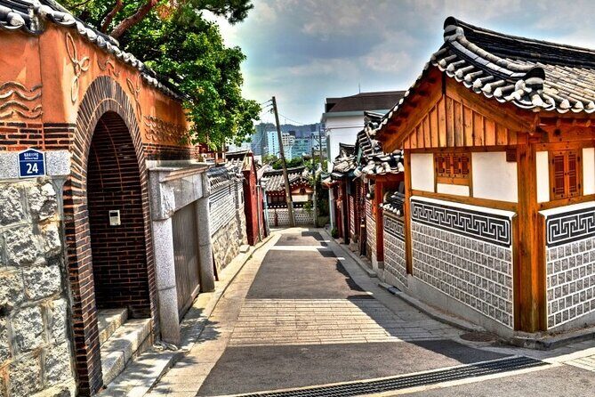 Private Seoul City Tour - Bukchon Hanok Village: traditional homes and the kind of walking you can actually enjoy