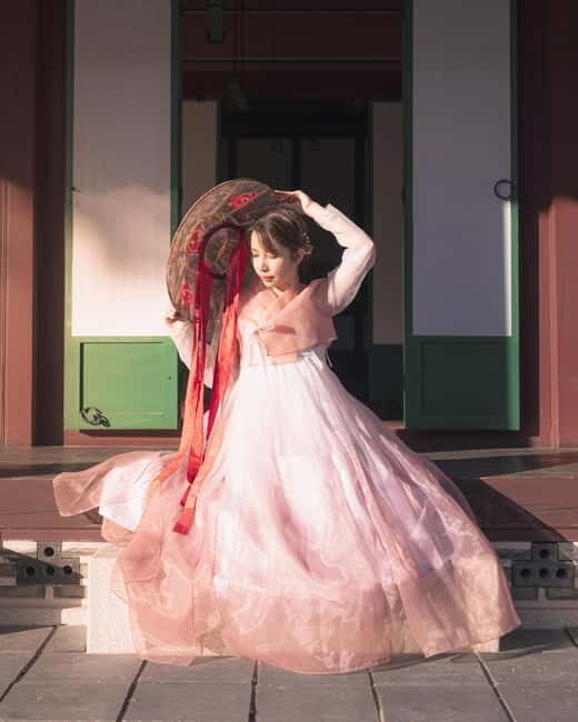 S.Korea GyeongbokgungPalace: Professional Hanbok Photography - Inside Gyeongbokgung: your one-hour Hanbok photoshoot (with real direction)