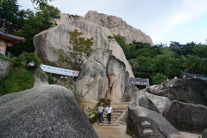 Seoraksan National Park Ulsanbawi Hiking from Seoul - Who this Seoraksan Ulsanbawi hike suits best
