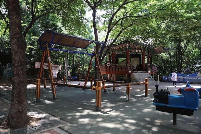 Seoul: ARMY Must Visit BTS Tour - Yoojung Sikdang: Ending With Real Korean Food