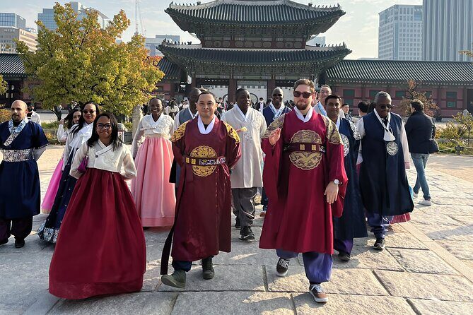 Seoul: City Highlights and Historical Experience No Shopping - Entering Gyeongbokgung Palace in period costume