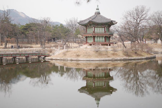 Seoul City Private Full-Day Tour Including Lunch - Gyeongbokgung Palace and the Royal Guard Changing Ceremony at Gwanghwamun