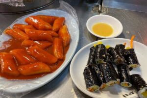 Seoul Fun Food Tour: 12 different food tastings - Jongno 24 Hours Ramen: the make-your-own counter experience