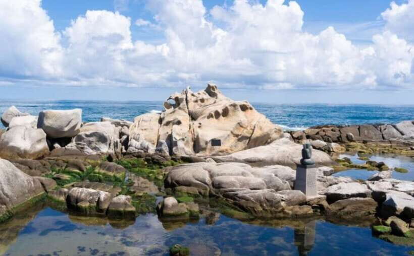 Seoul: Gangneung BTS K-Pop & K-Drama Filming Locations Tour - Jumunjin haesuyokjang and the Goblin beach area: photo stops with story value