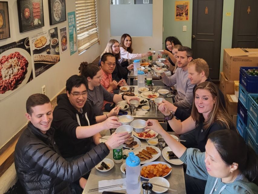 Seoul: Gwangjang Market Netflix Food Tour - Gwangjang Market: where tastings start to feel like a finale