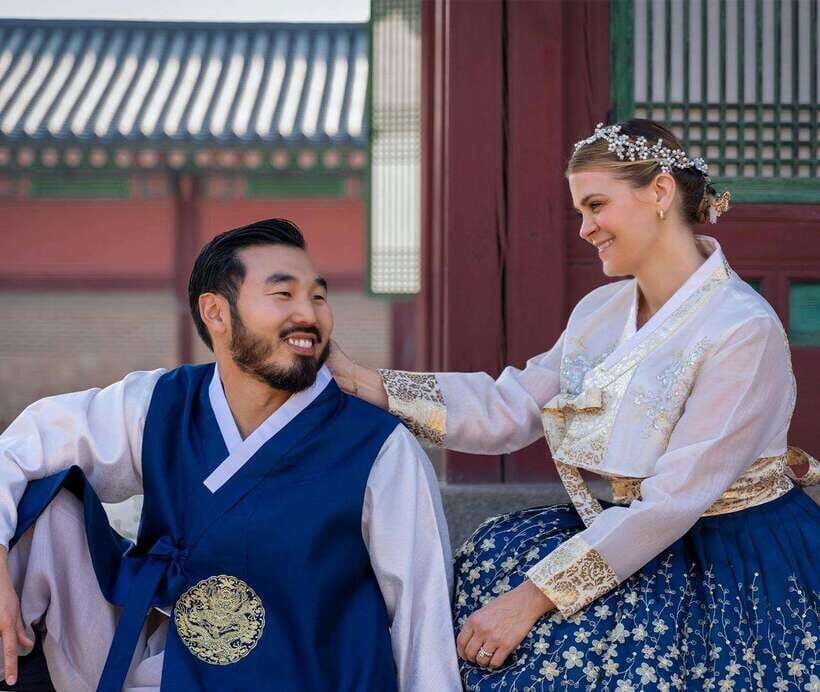 Seoul: Hanbok Rental with Gyeongbokgung Palace Entry - Your Pick-Up Point: Daehan Hanbok Near Gyeongbokgung Station