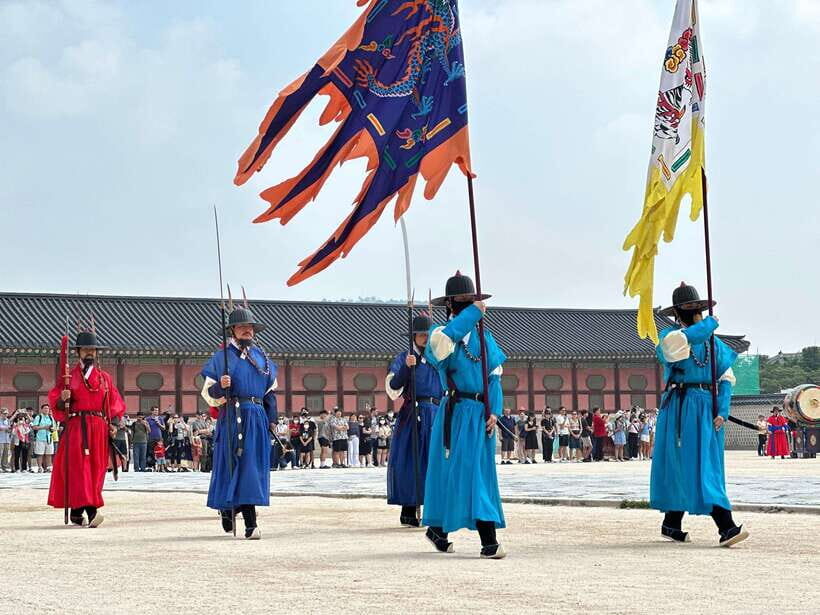 Seoul Highlights: Gyeongbok Palace, Insadong & N Seoul Tower - Royal Ceremonies, Temple Calm, and Skyline Views