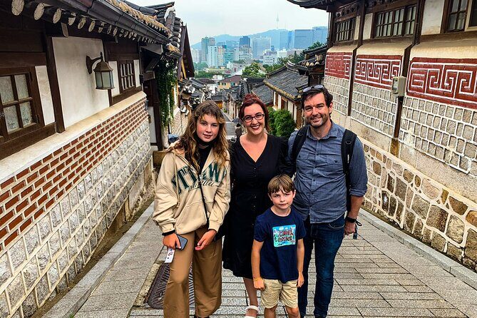Seoul Highlights & Hidden Gems Tours by Locals: Private + Custom - Cheonggyecheon Stream: the best kind of break during a packed day