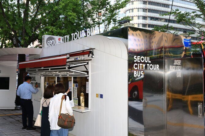 Seoul Hop-On Hop-Off Downtown Palace Course - Deoksugung and the Gwangwhamun area: pairing palaces with Seoul streets