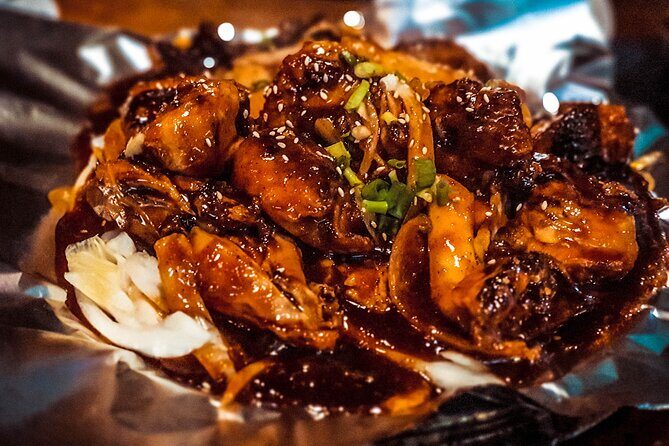 Seoul: Korean Chicken & Beer Night Tour with Local Hidden Gems - Stop 1: Mangwon Market at night, where old and new collide