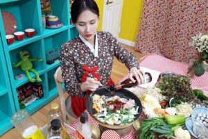 Seoul: Korean Cooking Class at a Local Home and Market Tour - Market Walk: Shopping Like You Live There