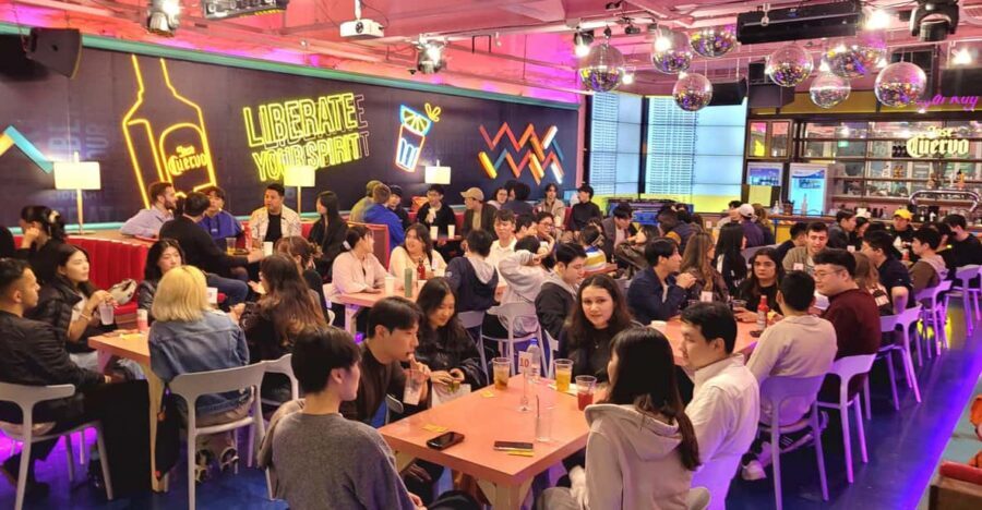 Seoul: Korean & English Language Exchange Global Party - Making Korean Friends Without Feeling Like You’re Doing Homework