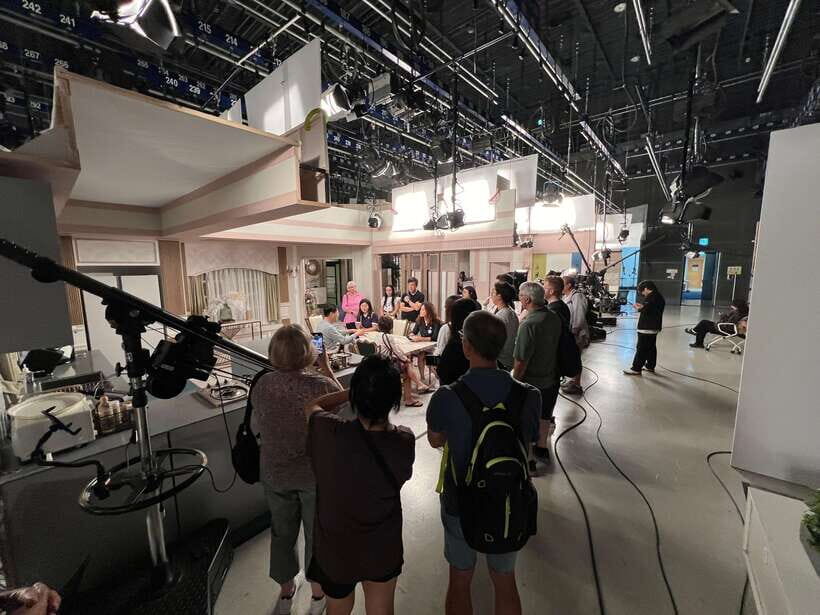 Seoul: MBC Insider Live K-Drama Rehearsal & VIP Studio Tour - The MBC World stop: photo breaks, guided time, and a long lunch window