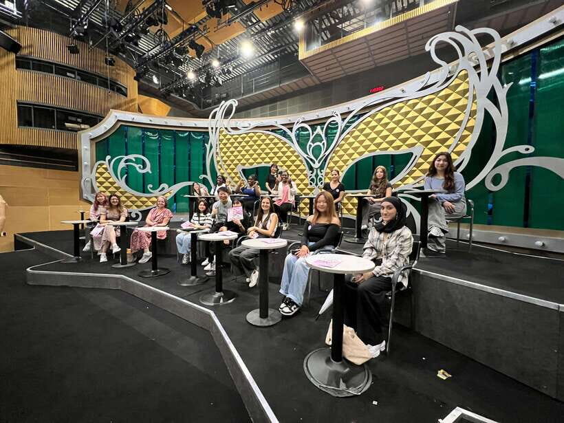 Seoul: MBC Insider Live K-Drama Rehearsal & VIP Studio Tour - Picking the right morning option: tour, rehearsal, or King of Mask Singer