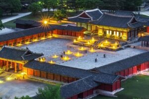 Seoul Night Tour (Gwangjang Market, Royal Palace and Naksan Park) - Naksan Park and the Seoul City Wall: Skyline Views and K-Pop Fiction
