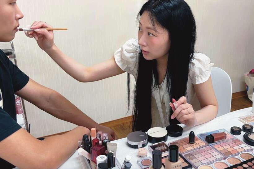 Seoul: Personalized Korean-style Makeup Experience - The Big Coaching Moment: Eyeliner That Matches Your Eye Shape