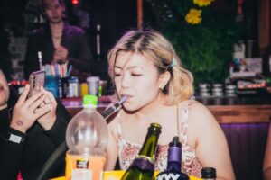 Seoul: Premium Pub Crawl with Limitless Drinks - VIP Entry: Skip Lines, Beat the ID Hurdle, Get Tables