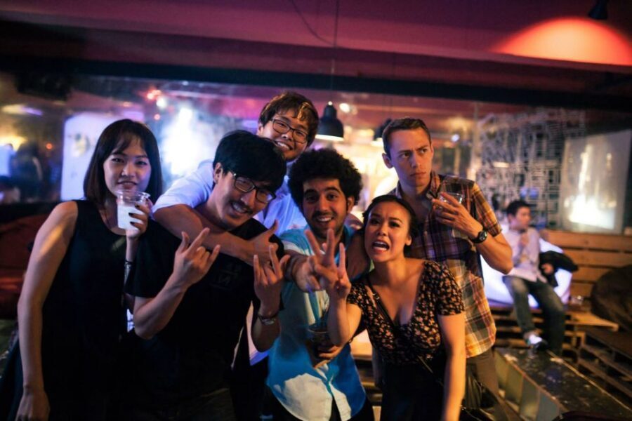 Seoul: Pub Crawl - Itaewon Fridays vs Hongdae Thu/Sat/Sun: the neighborhood choice that matters