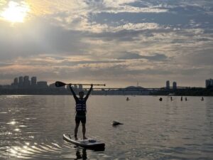 Seoul: Stand Up Paddle Board (SUP) & Kayak in Han River - Getting ready: lockers, showers, and what to bring so you stay comfortable