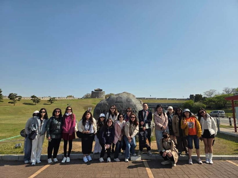 Seoul: Suwon Hwaseong & Waujeongsa & Starfield Heritage Tour - Guides, Pace, and What You Can Realistically See
