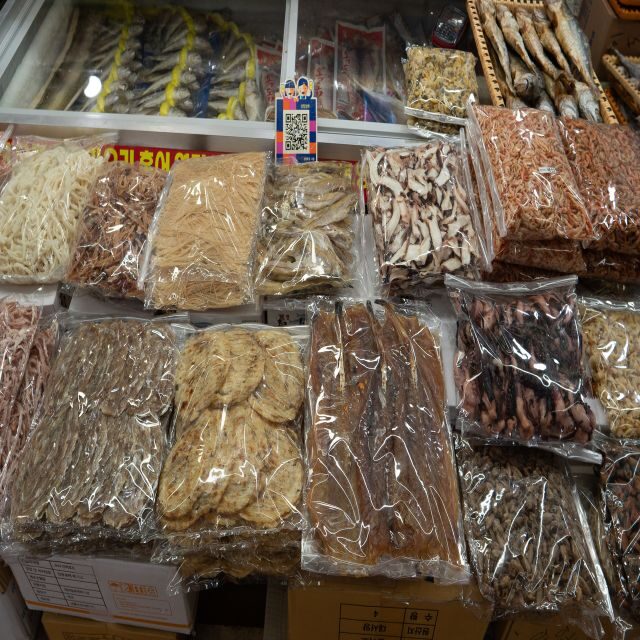 Seoul: The Biggest Sea-food Noryangjin Market Food Tour - Logistics that actually matter: shoes, weather, and pace