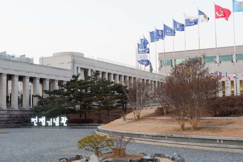Seoul: The War Museum, Jogyesa, and Tapgol Park Tour - National Museum of Korean Contemporary History: a timeline you can feel