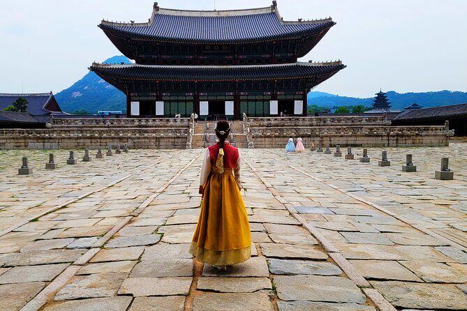(Small Group) Palace & Seoul Old Town Highlights - Insadong First: Traditional Goods, Tea Houses, and Street Energy