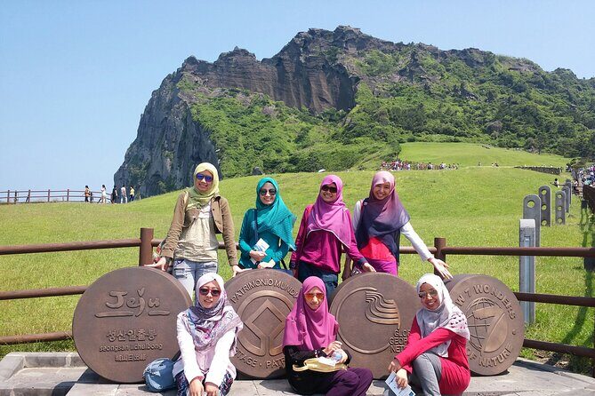 Small group Private Taxi Tour DAY experience in Jeju island - What Makes This Jeju Taxi Day Worth It