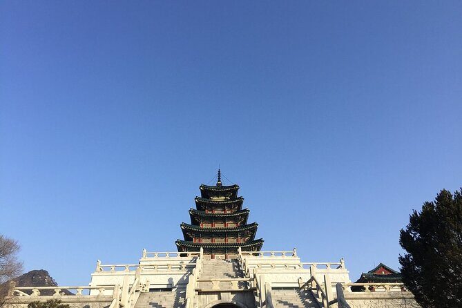 Small-Group Royal Palace and Seoul City Tour (hotel pick-up) - Gwanghwamun Gate and the Royal Guard Changing Ceremony