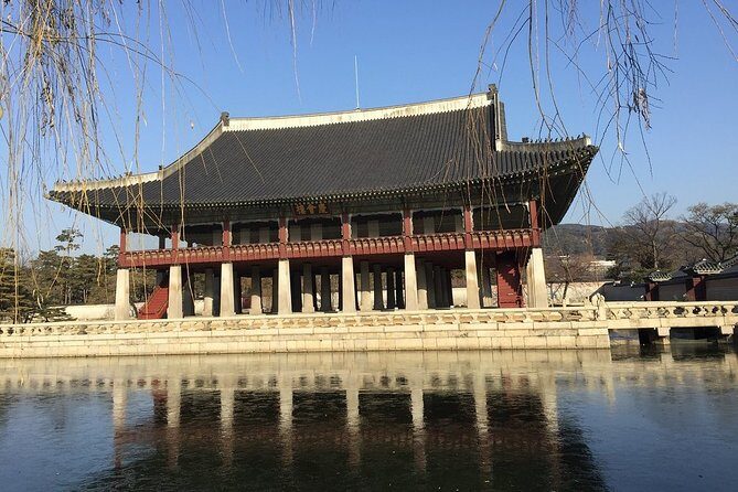 Small-Group Royal Palace and Seoul City Tour (hotel pick-up) - The Ginseng Museum Stop: A Tasting Break Before Shopping Time