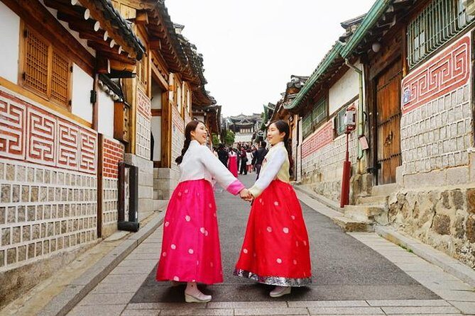 Small Group Seoul Highlight Tour opt. Hanbok & Tea Ceremony - Gyeongbokgung Palace and the Changing of the Guard schedule that can shift