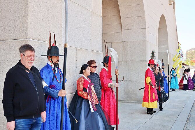 Small-Group Seoul Tour with Gyeongbokgung Palace (hotel pick-up) - Jogyesa Temple: Zen Buddhism Right in the City Noise