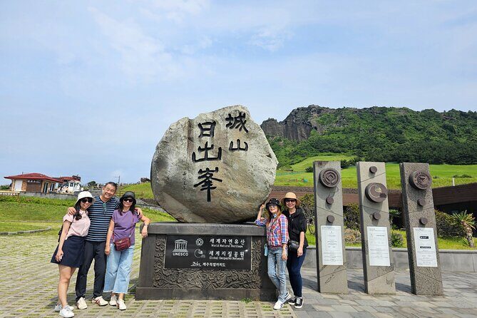 Small group tour FULL - PACKAGE Tour to All Areas in Jeju Island - Daepo Haean Jusangjeolli Cliff: hexagon cliffs and sea power
