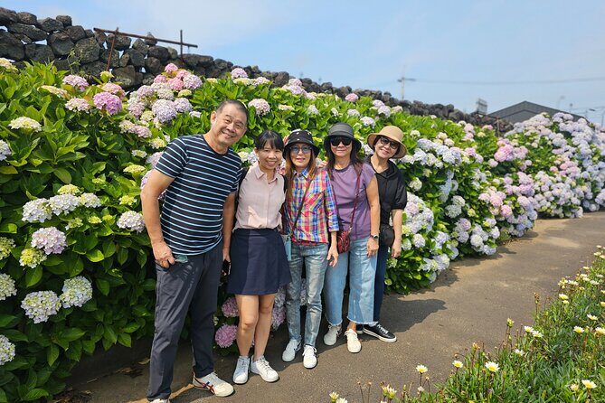 Small group tour FULL - PACKAGE Tour to All Areas in Jeju Island - Seongsan Ilchulbong: the volcanic cone that sets the tone