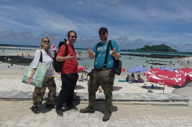 Small Group Tour in East Jeju Healing Island w/Woman Divers Show - Umutgae Coast and the Haenyeo Woman Divers Show: Performance With Real Work Culture