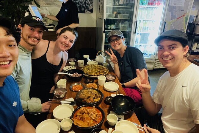 Sunset Walking Tour in Naksan Park with Dinner - Timing and meeting point: how to avoid a late start scramble