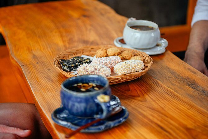 The Award-Winning PRIVATE Food Tour of Seoul: The 10 Tastings - Guide Styles: What Different Local Hosts Tend to Do Well