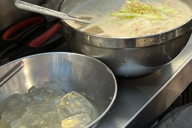 Vegan & Vegetarian Korean Market Adventure Gwangjang Market - Duration, group style, and meeting point reality checks