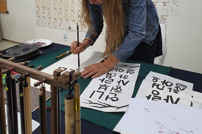 Write a Meaningful Korean Calligraphy Scroll in Insadong - Practice Your Name in Two Versions (and Why Spacing Matters)